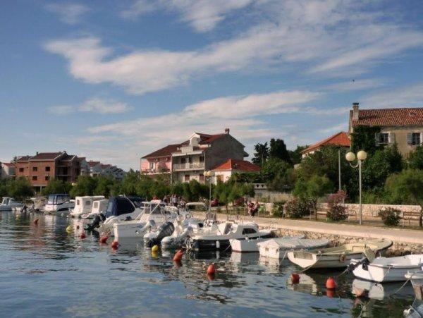 Apartments Antonija Punta Skala Next To Falkensteiner Resort Petrčane Zewnętrze zdjęcie