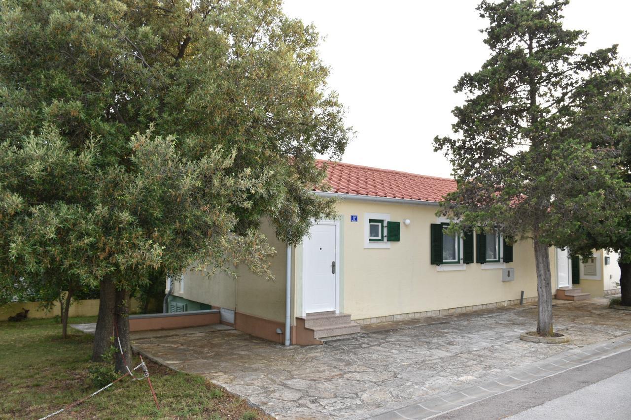 Apartments Antonija Punta Skala Next To Falkensteiner Resort Petrčane Zewnętrze zdjęcie